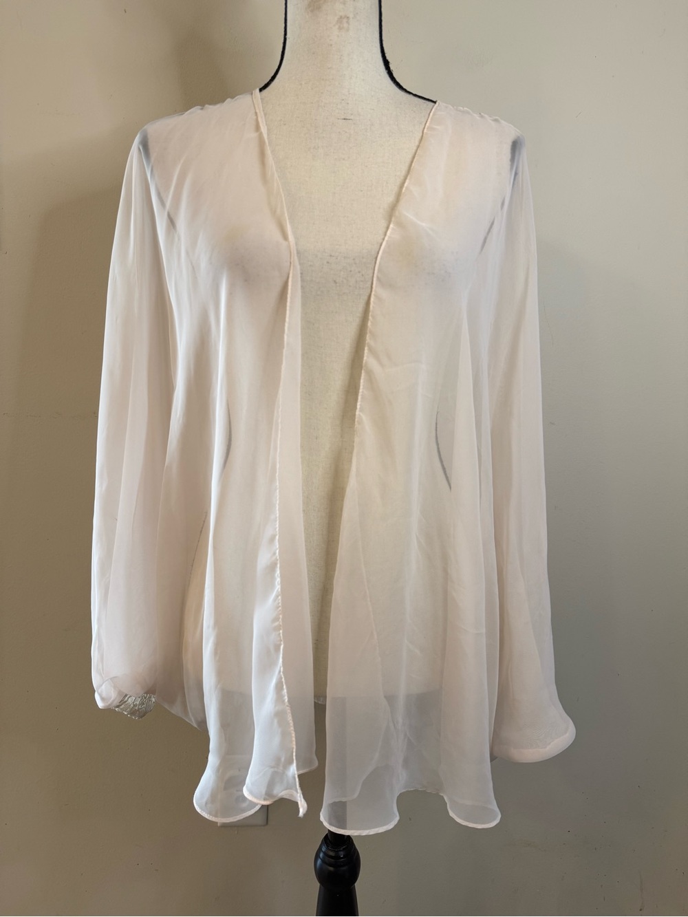 Dentelle vintage sheer pink lace long sleeve kimono coverup M